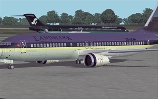 un 737 des Southeastern Airlines  Phuket, en Thalande. Un McDonnell FS est au roulage derrire
